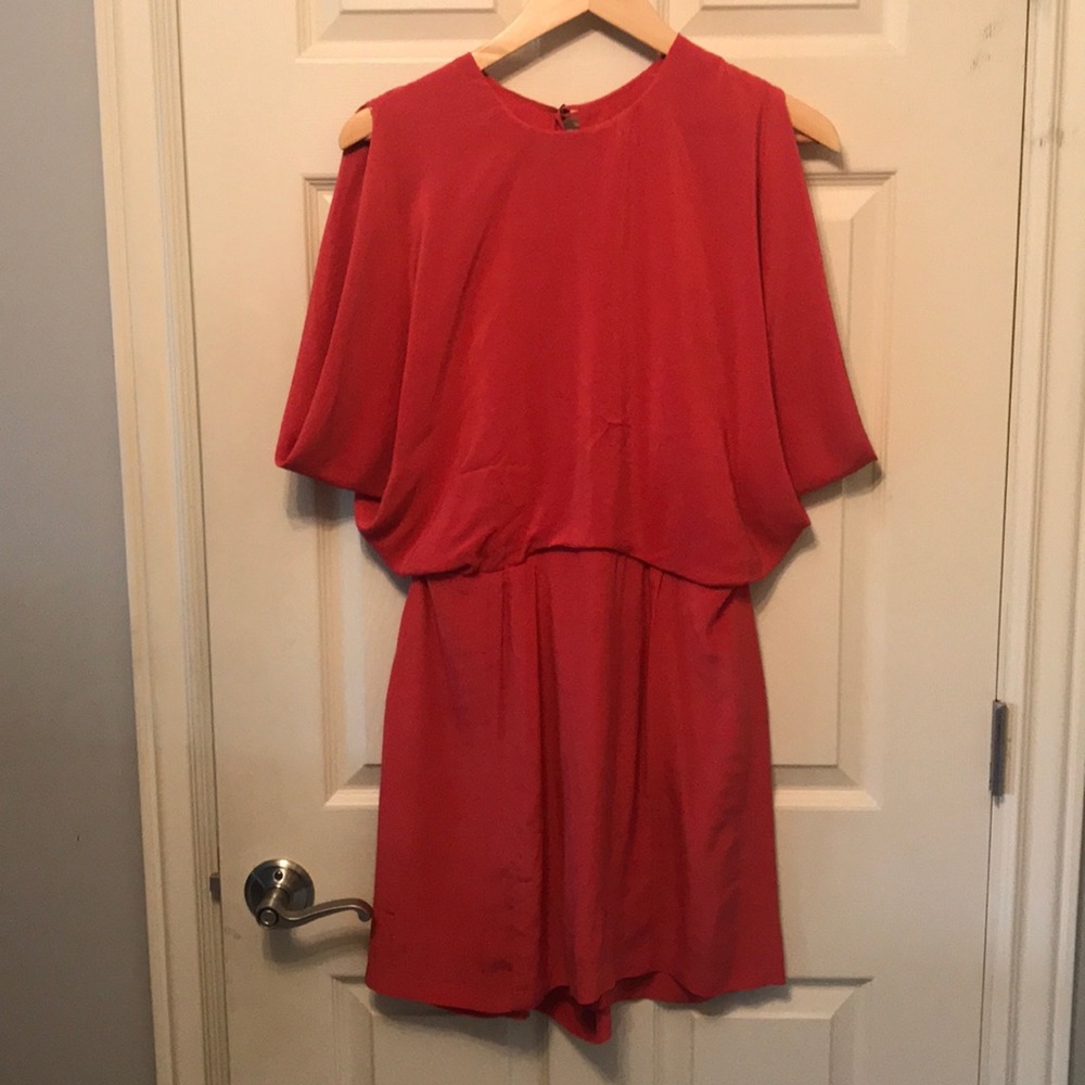 Wren (Nordstrom’s) Lg, salmon color, runs short